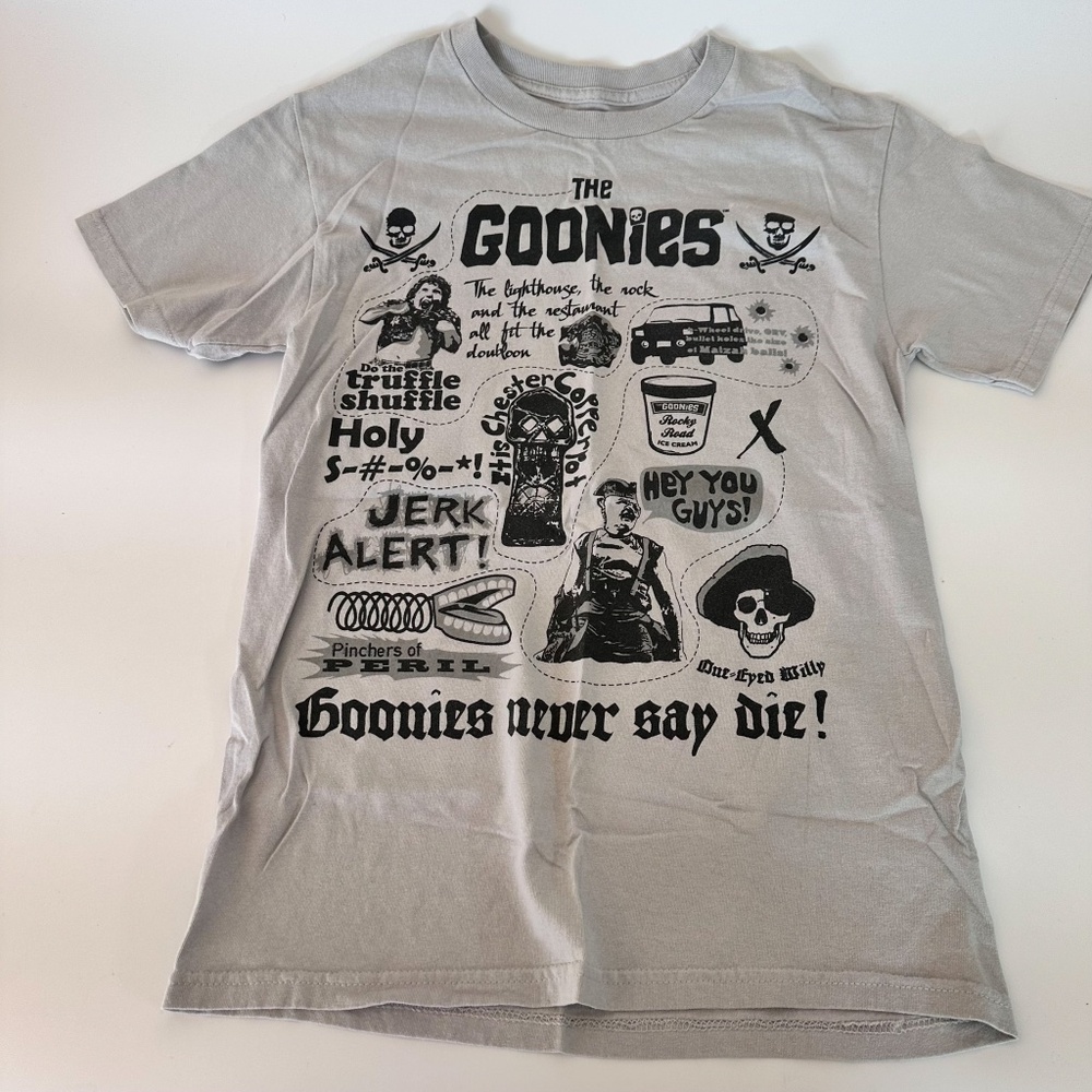 Goonies Cotton Short Sleeve Gray T-Shirt Men's Small